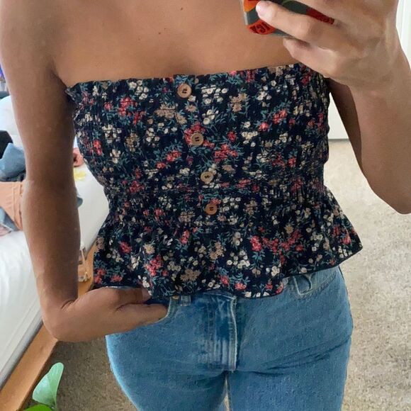 Tops - Flowie strapless too